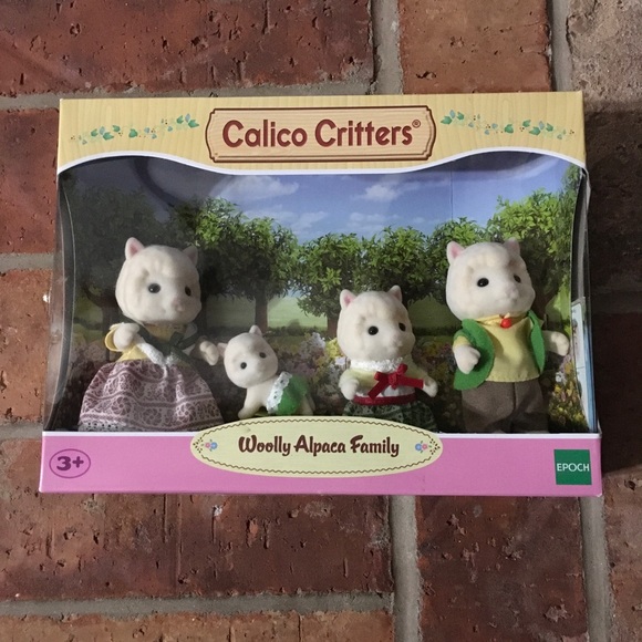 NEW Calico Critters Wooly Alpaca Family - Picture 1 of 1